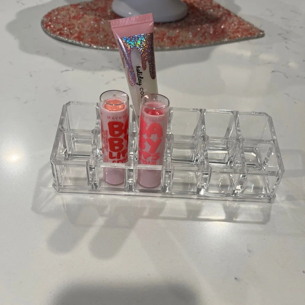 Clear Lip Organizer! - Picture 1 of 9